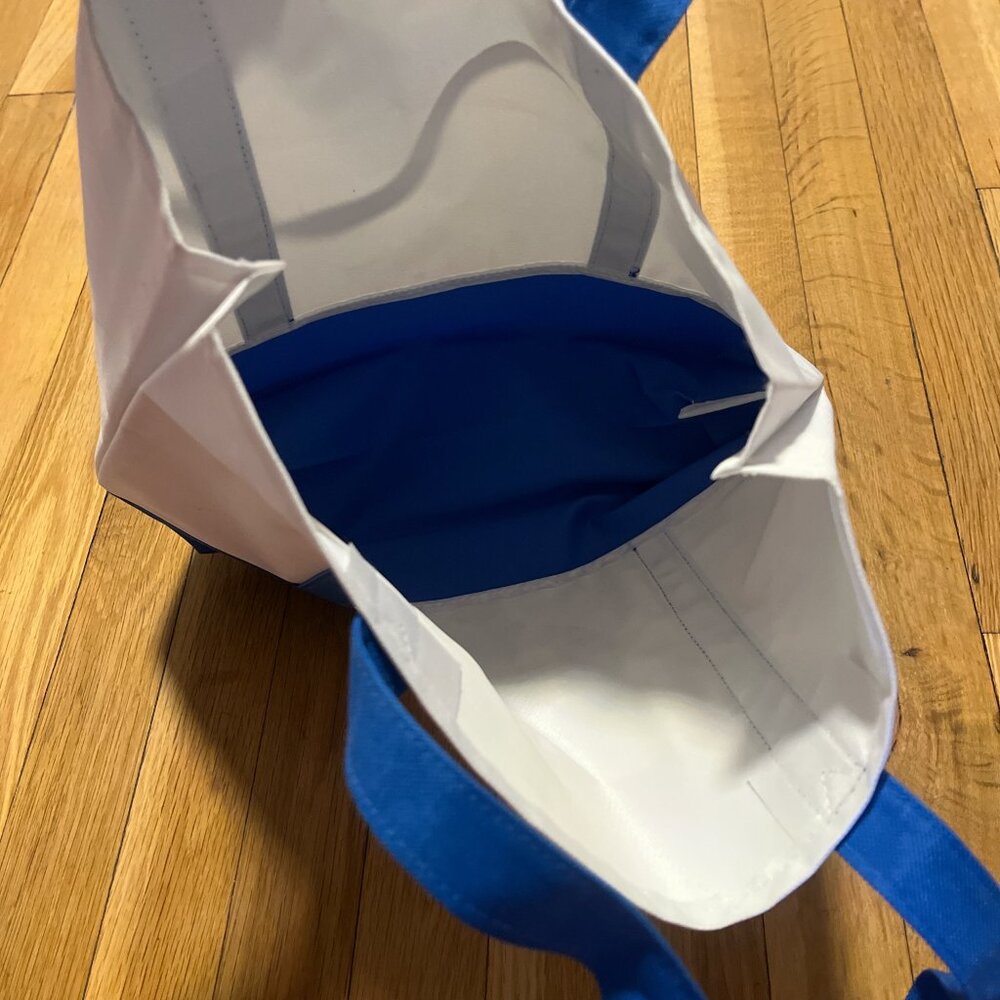 NYC Fashion Institute Of Technology (FIT) Blue & White Tote Bag! *NEW* - Picture 3 of 3